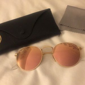 Round Pink Ray-Bans